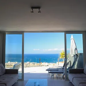 https://villa-azure-sky.adeje-hotels.com