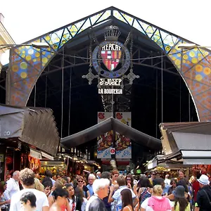 https://lets-holidays-centric-apartment-in-barcelona.topbarcelonahotels.com